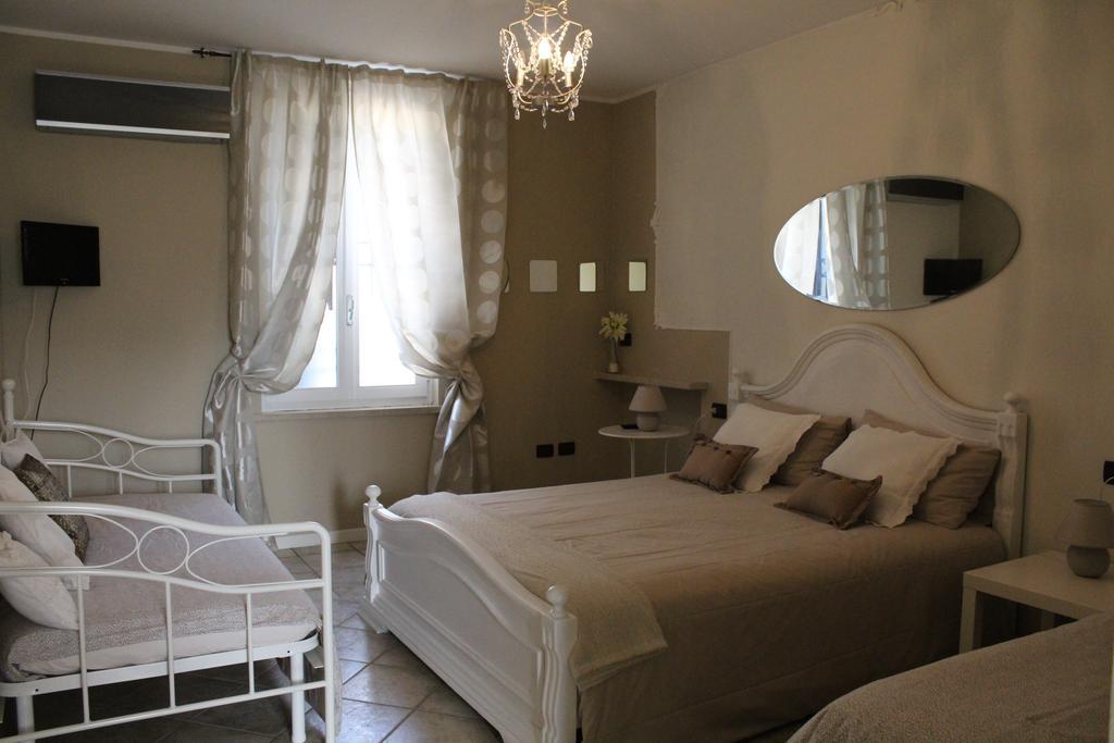Maison Fortune Castelnuovo del Garda Δωμάτιο φωτογραφία